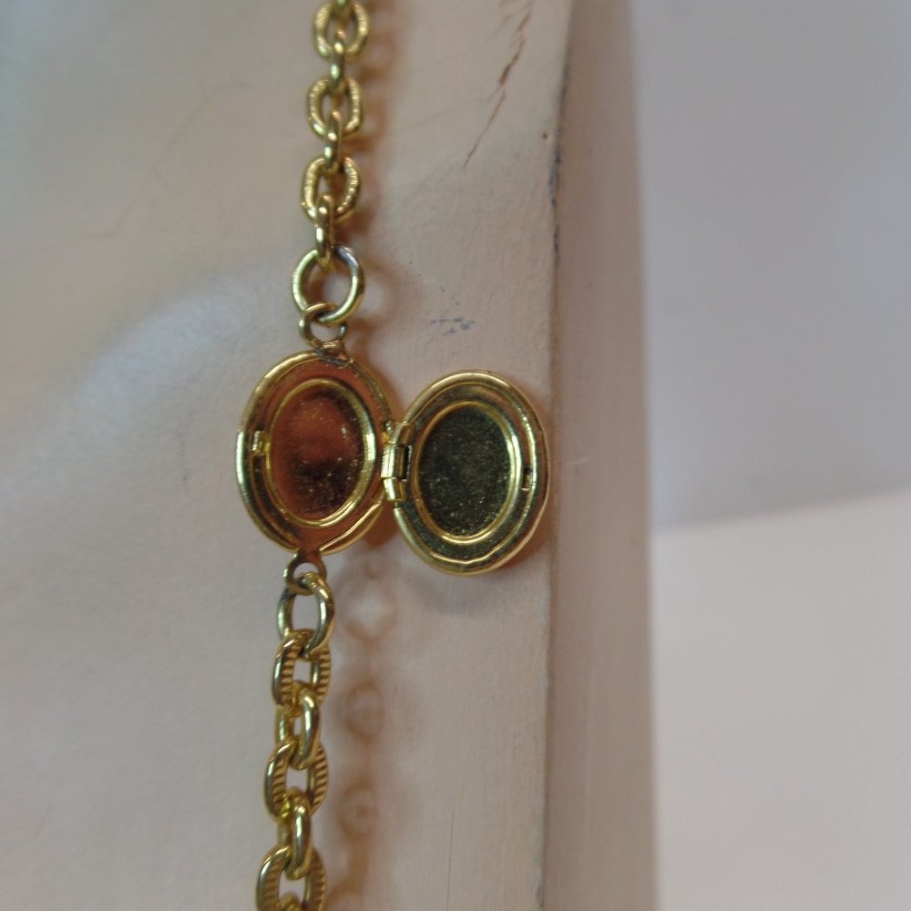 Unbranded Goldtone 3 Mini Charm Necklace 24" Long - Picture 5 of 9
